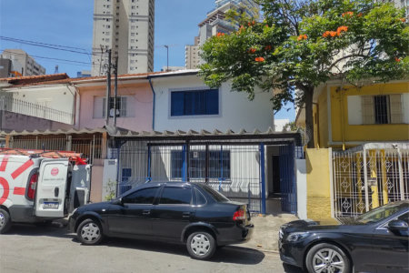 Casa à venda com 3 quartos, sendo 1 suíte, em Vila Cordeiro, São Paulo, SP