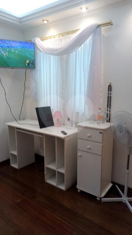Sobrado à venda com 7 quartos, sendo 6 suítes, em Jardim Franca, São Paulo, SP