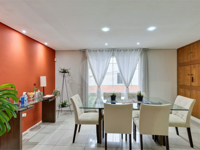 Sobrado à venda com 3 quartos, sendo 1 suíte,  em Alto da Boa Vista, São Paulo, SP