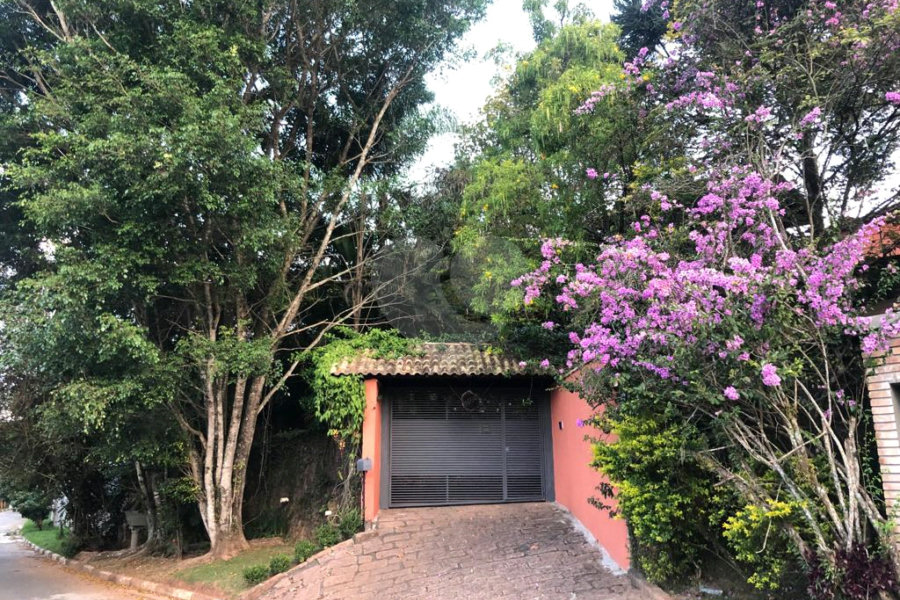 Casa à venda com 3 suítes no condomínio Sausalito, Mairiporã - SP