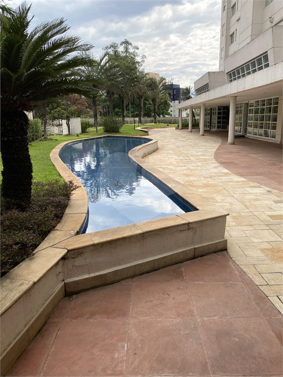 Apartamento à venda com 3 suítes em Vila Andrade, São Paulo, SP