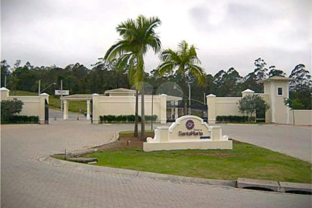 Casa à venda com 3 suítes no condomínio Reserva Santa Maria, Jandira - SP