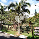 Casa à venda com 4 quartos, sendo 3 suítes, no condomínio Cantareira, Mairiporã - SP