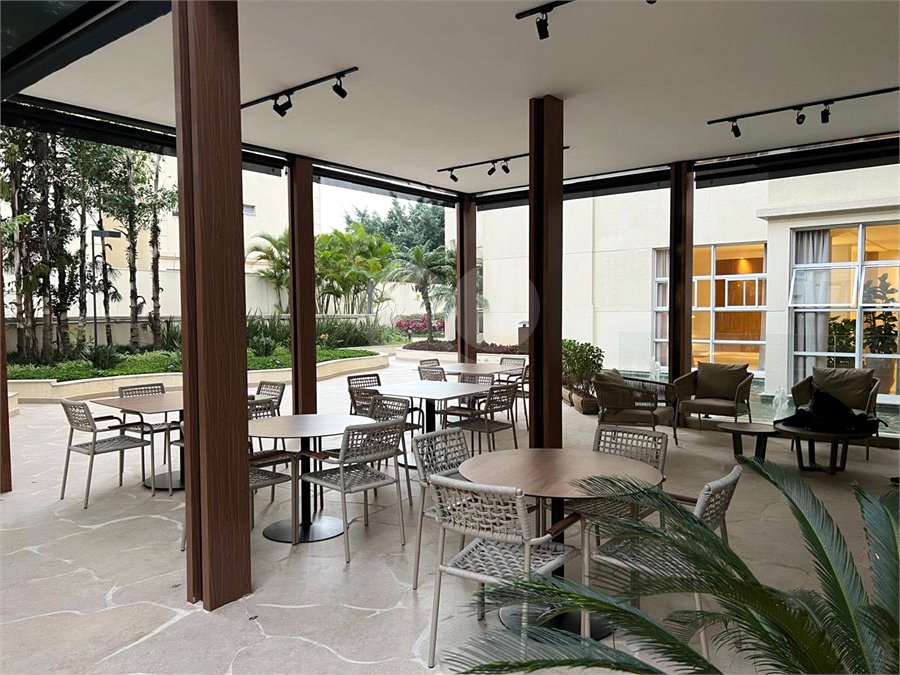 Apartamento à venda com 3 suítes em Campo Belo, São Paulo, SP