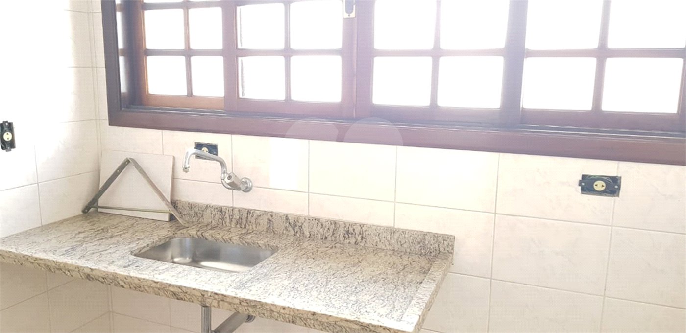 Sobrado à venda com 4 quartos, sendo 1 suíte,  em Olímpico, São Caetano do Sul, SP
