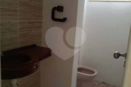 Casa à venda com 4 quartos, sendo 1 suíte,  em Vila Oliveira, Mogi das Cruzes, SP