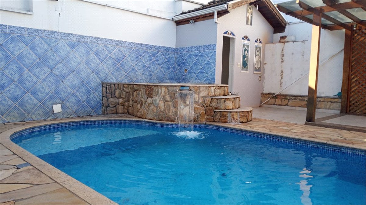 Casa à venda com 3 suítes no condomínio Villaggio Capriccio, Louveira - SP