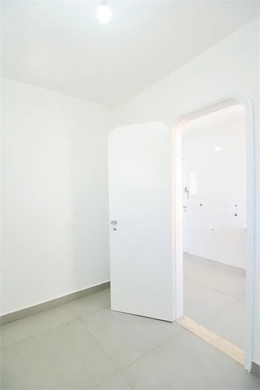 Apartamento à venda com 4 quartos, sendo 2 suítes, em Brooklin Paulista, São Paulo, SP