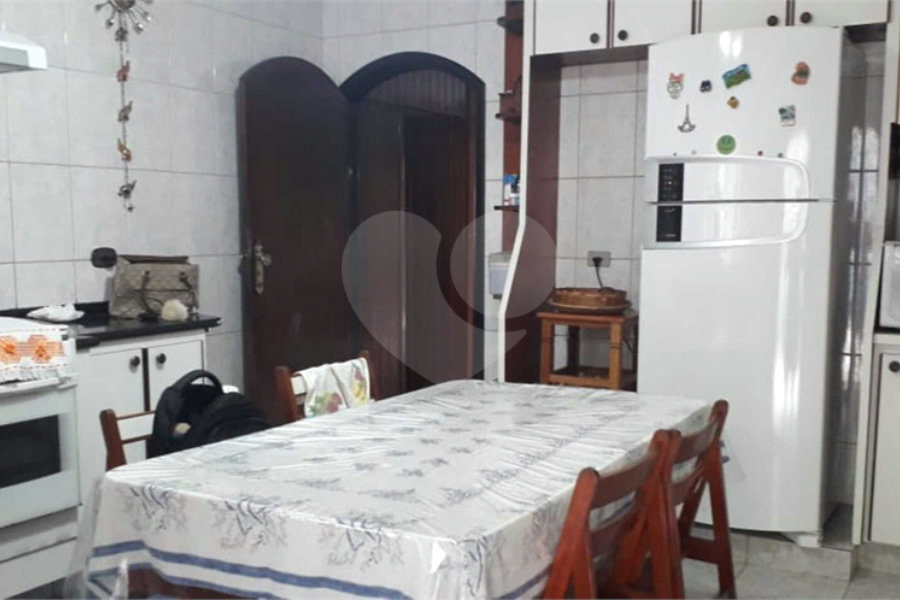 Casa à venda com 4 quartos, sendo 2 suítes, no condomínio Gleba II, Mairiporã - SP