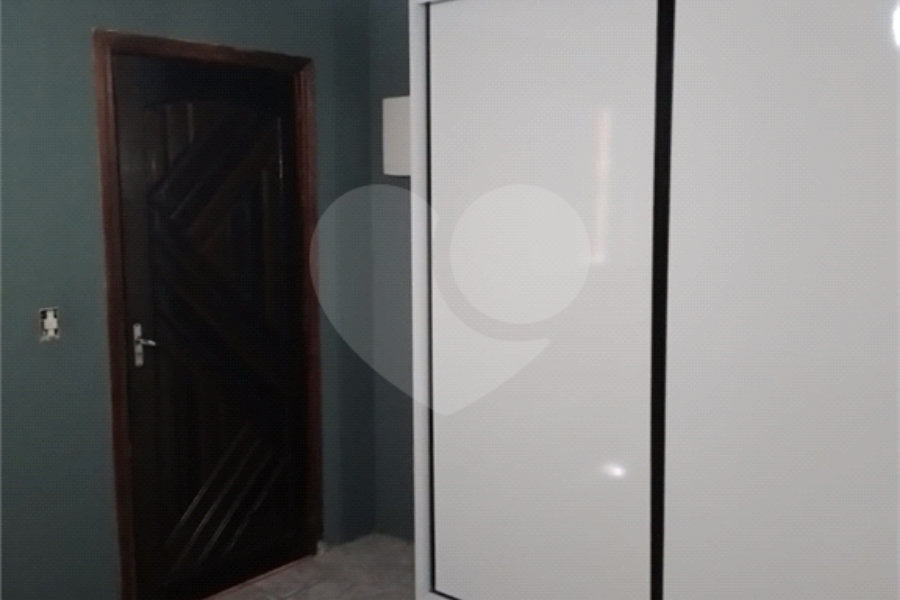 Sobrado à venda com 4 quartos no Brasilândia, São Paulo, SP