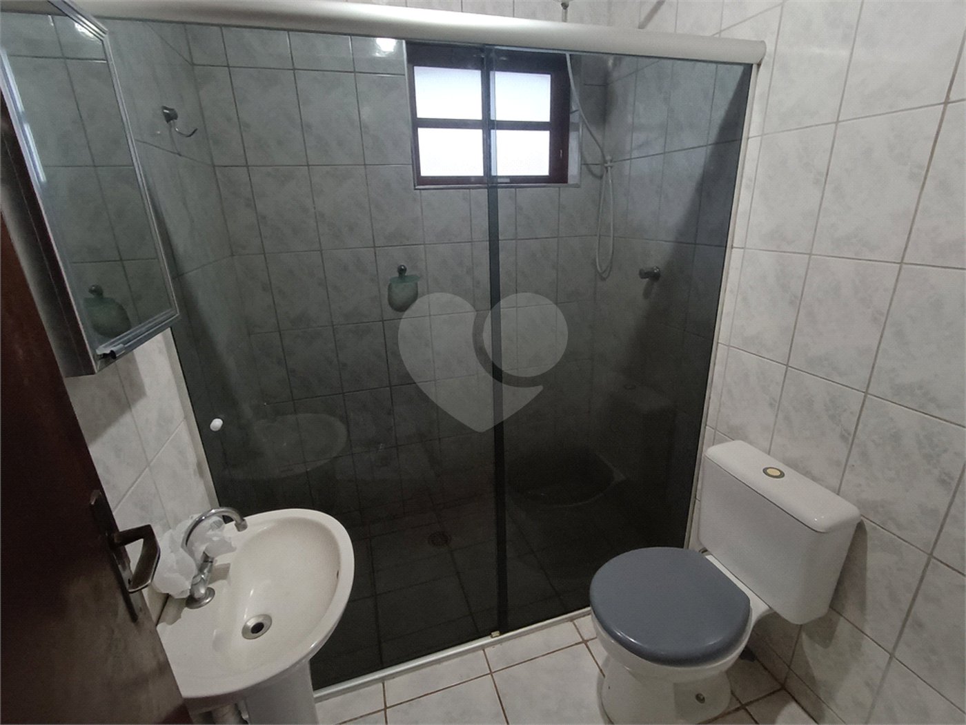 Casa à venda com 3 quartos, sendo 1 suíte,  em Jardim Villaça, São Roque, SP