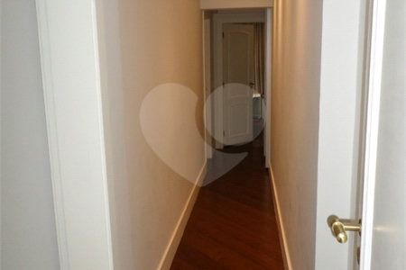 Apartamento à venda com 4 quartos, sendo 2 suítes, em Jardim Londrina, São Paulo, SP