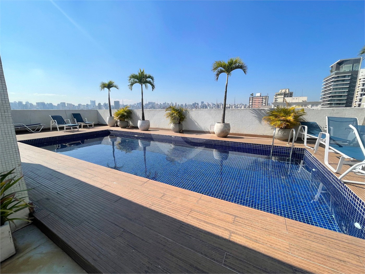 Apartamento à venda ou para alugar com 3 quartos, sendo 1 suíte, em Itaim Bibi, São Paulo, SP