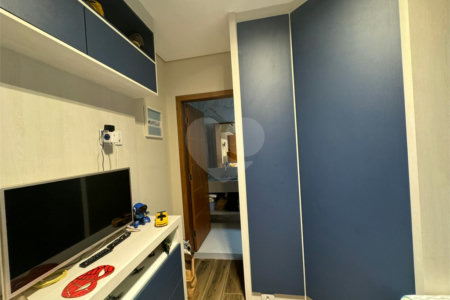 Casa à venda com 3 suítes em Vila Comercial, São Paulo, SP