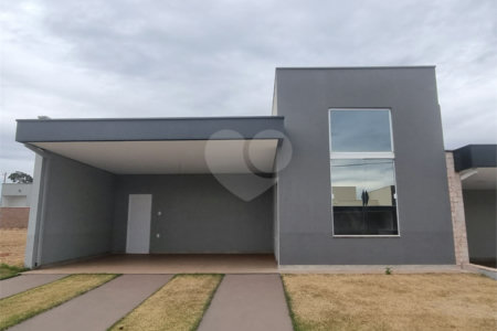 Casa à venda com 3 quartos, sendo 1 suíte, em Campos Ville, Araraquara, SP