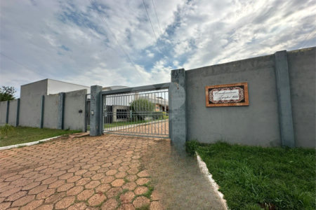Casa à venda com 3 quartos, sendo 1 suíte,  no Centro, Ponta Porã, MS
