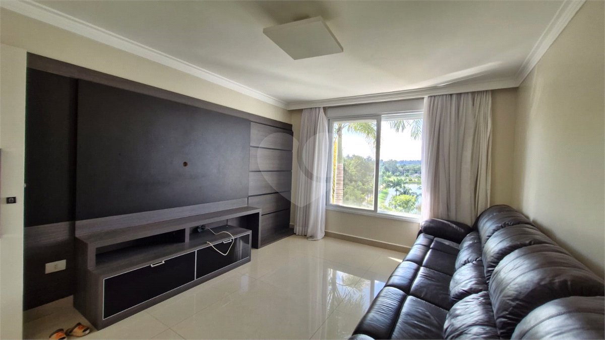 Casa à venda ou para alugar com 5 quartos, sendo 4 suítes, no condomínio Shamballa II, Atibaia - SP