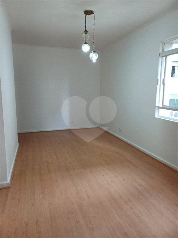 Apartamento com 77m² e 2 dormitórios próximo a Paulista e Metrô Trianon-Masp.