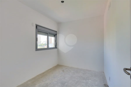 Apartamento à venda com 3 quartos, sendo 1 suíte, em Jardim Marajoara, São Paulo, SP