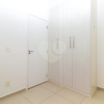 Apartamento com 02 dormitórios, sendo 1 suíte com 02 vagas de garagem
