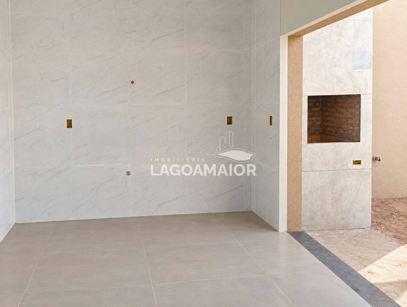 Casa à venda com 3 quartos, sendo 1 suíte, em Bela Vista da Lagoa, Três Lagoas - MS