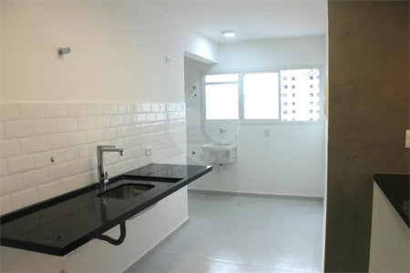 Apartamento à venda com 3 quartos, sendo 1 suíte, em Vila Pompéia, São Paulo, SP