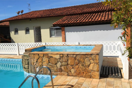 Casa Térrea para alugar com 3 quartos, sendo 1 suíte, em Jardim Alvinópolis, Atibaia, SP
