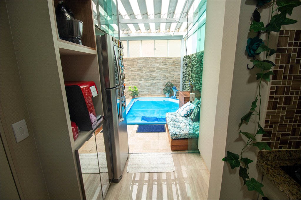 Casa à venda com 3 quartos, sendo 1 suíte, no condomínio Village Christian, São Roque - SP