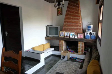 Casa à venda com 3 quartos, sendo 1 suíte, em Jardim Londrina, São Paulo, SP