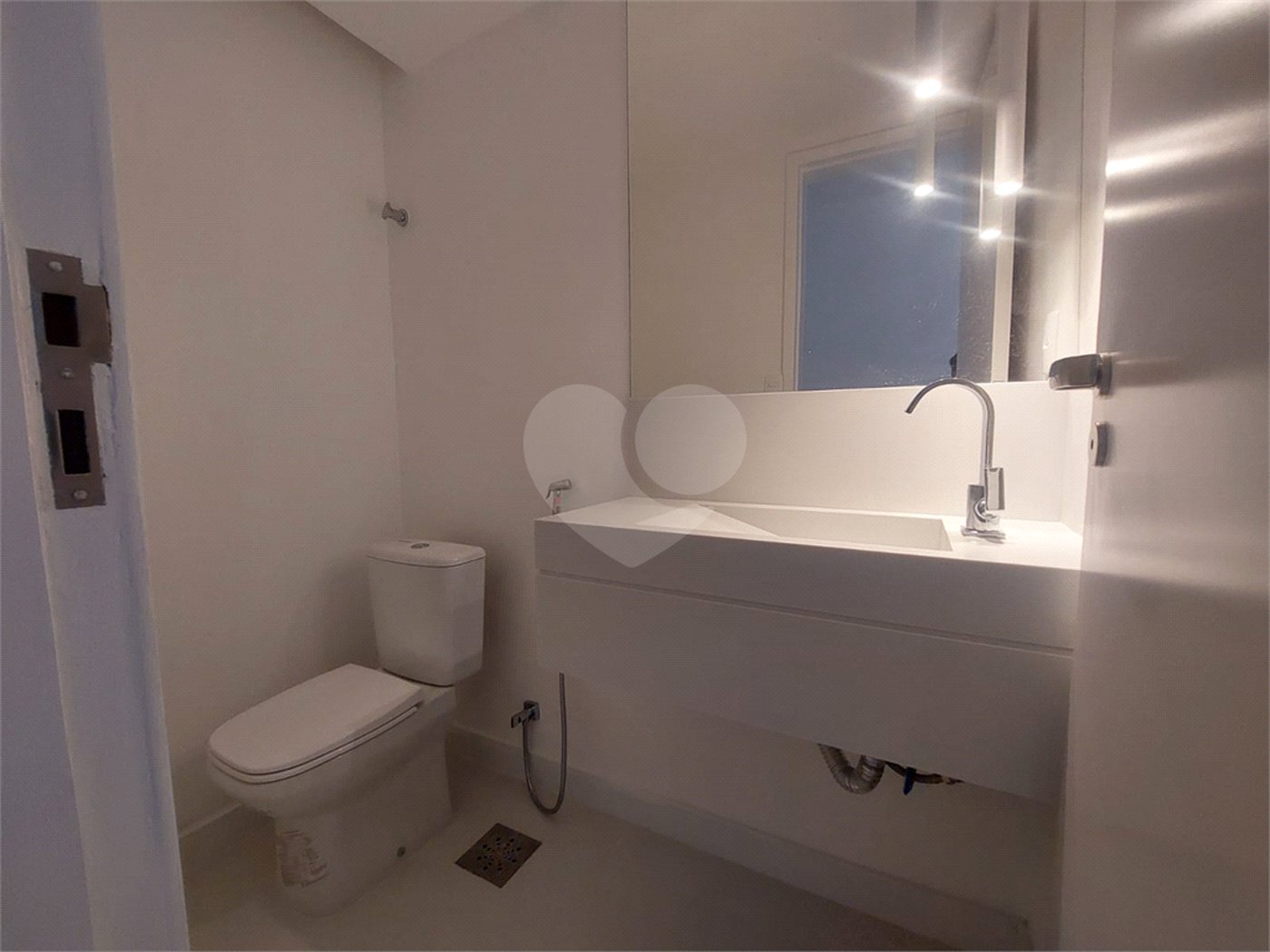 Apartamento à venda com 4 quartos, sendo 2 suítes,  em Recreio dos Bandeirantes, Rio de Janeiro, RJ