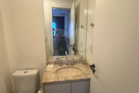 Apartamento à venda com 3 suítes em Indianópolis, São Paulo, SP