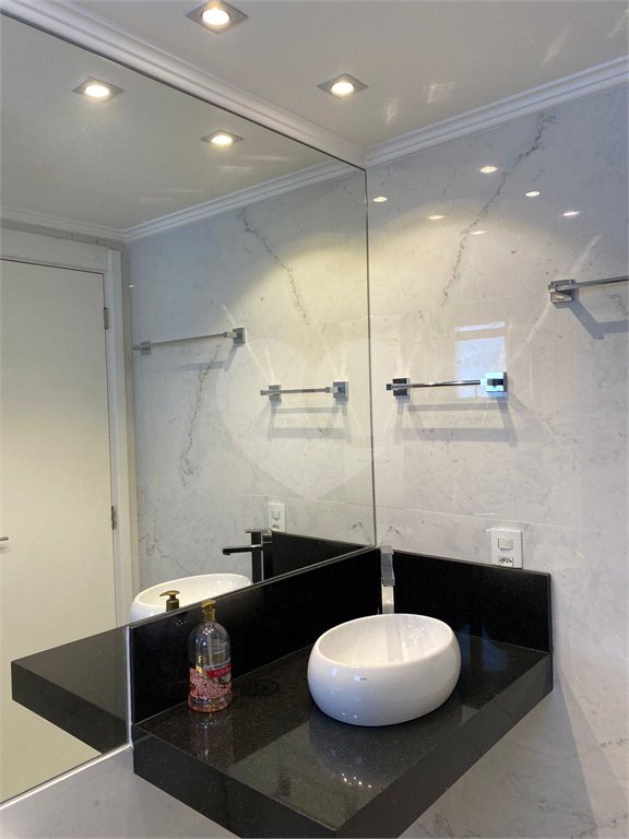 Apartamento à venda com 3 suítes em Aclimação, São Paulo, SP