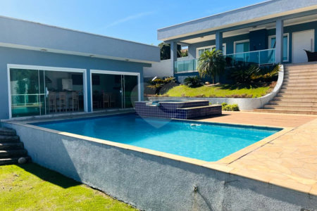 Casa à venda com 3 suítes no Centro, Bom Jesus dos Perdões, SP