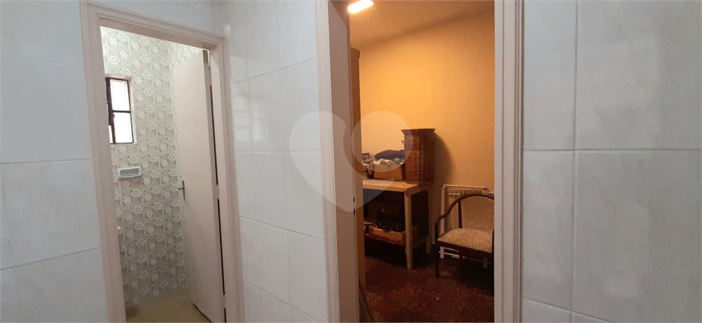 Sobrado amplo com 3 quartos, suíte e quintal para venda no Tremembé !!!