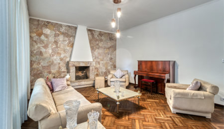 Casa Térrea à venda com 3 quartos, sendo 1 suíte, em Alto da Boa Vista, São Paulo, SP