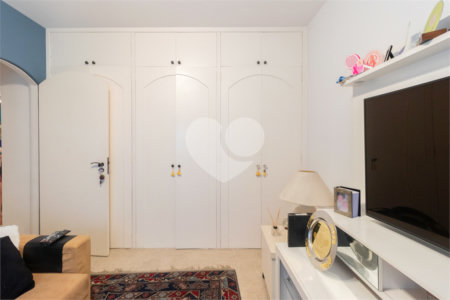 Apartamento à venda com 4 quartos, sendo 1 suíte, em Jardim Paulista, São Paulo, SP