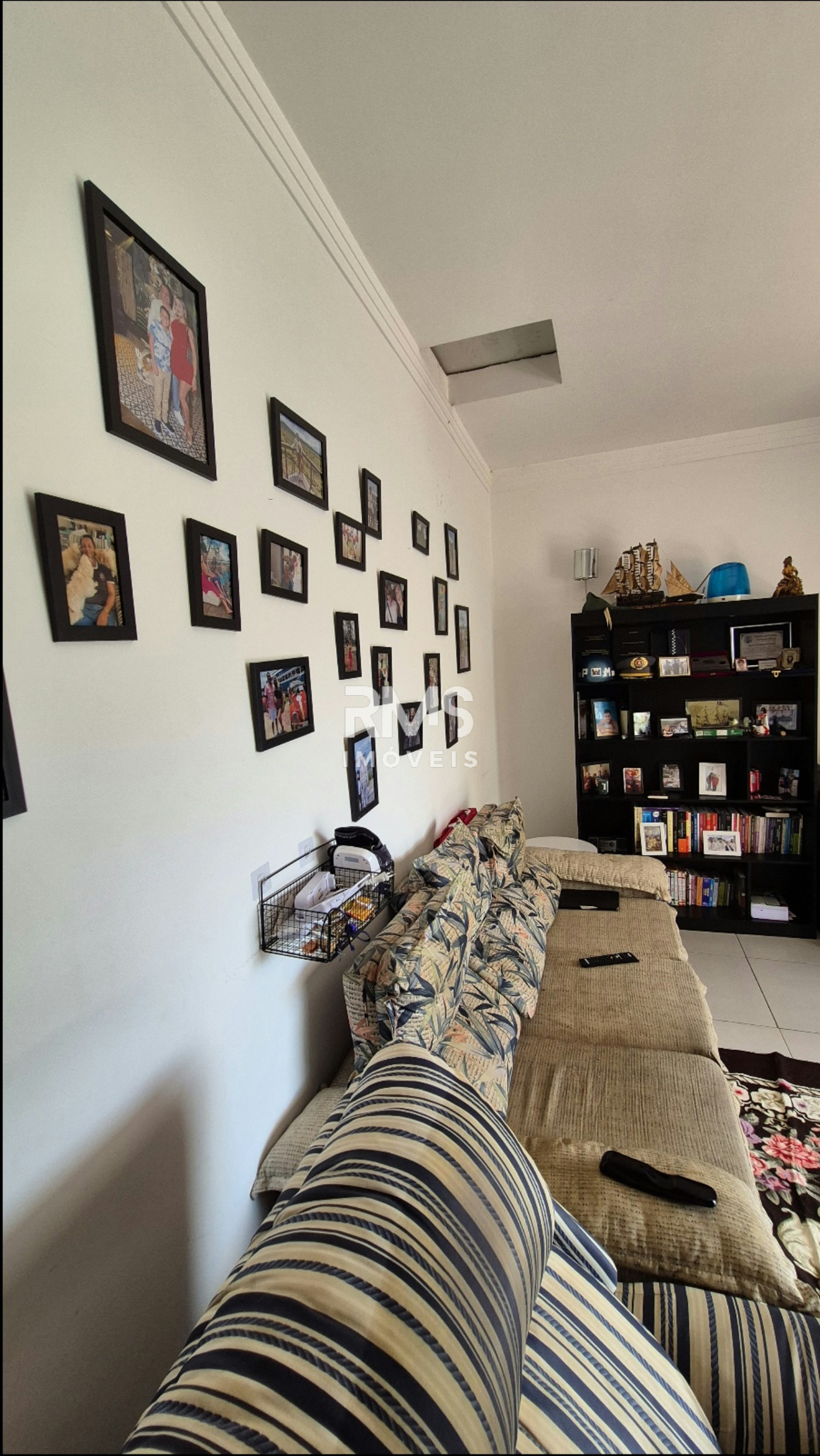 Casa à venda com 3 suítes no condomínio Granja Olga II, Sorocaba - SP