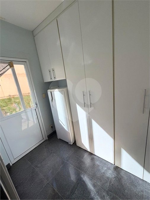 Casa à venda com 4 quartos, sendo 2 suítes, no condomínio Milennium, Valinhos - SP