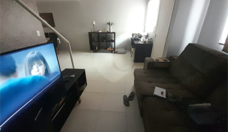 Casa à venda com 3 quartos, sendo 1 suíte, no condomínio Village Jardim Versailles, Jundiaí - SP