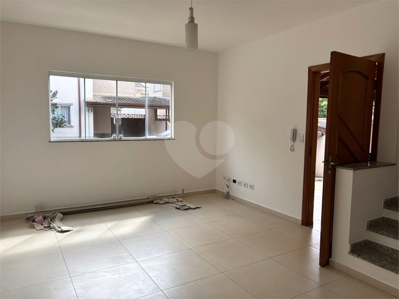 Casa em condomínio à venda com 3 quartos, sendo 1 suíte, em Jardim Estância Brasil, Atibaia, SP