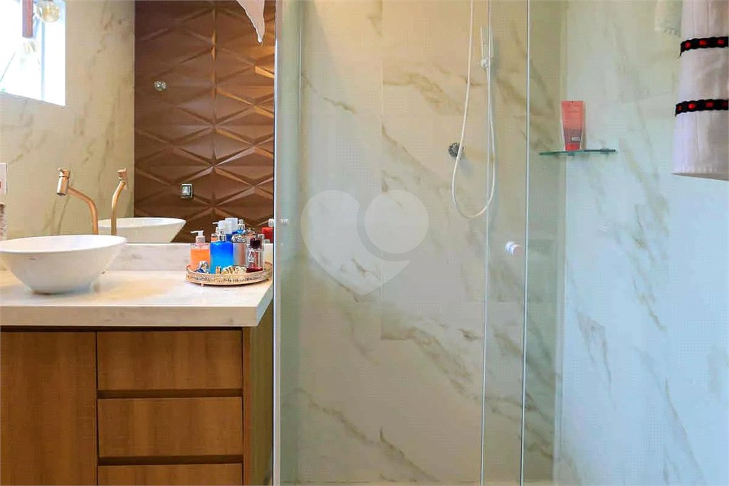 Sobrado à venda com 3 quartos, sendo 1 suíte, em Vila Lageado, São Paulo, SP