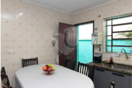 Casa Térrea à venda com 4 quartos, sendo 1 suíte,  em Vila Mazzei, São Paulo, SP