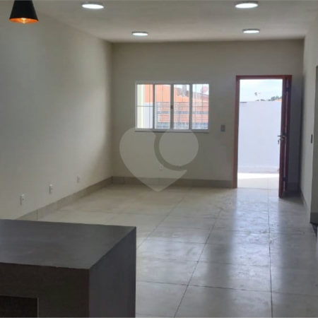 Casa Térrea à venda com 3 quartos, sendo 1 suíte, em Jardim Jockey Club, Cuiabá, MT