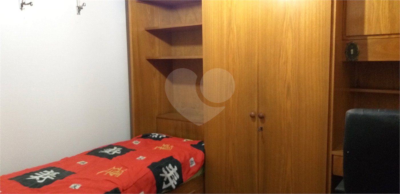 Sobrado à venda com 3 quartos em Vila Irmãos Arnoni, São Paulo, SP