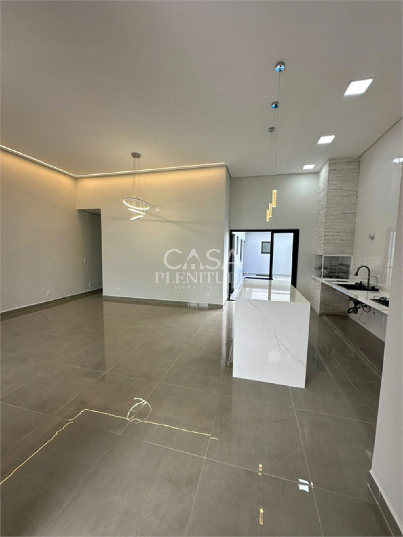 Casa em condomínio à venda com 3 suítes em Wanel Ville, Sorocaba, SP
