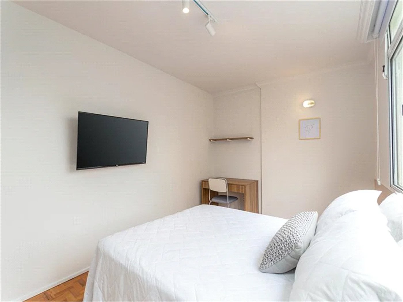 Apartamento à venda com 4 quartos, sendo 2 suítes, em Pinheiros, São Paulo, SP