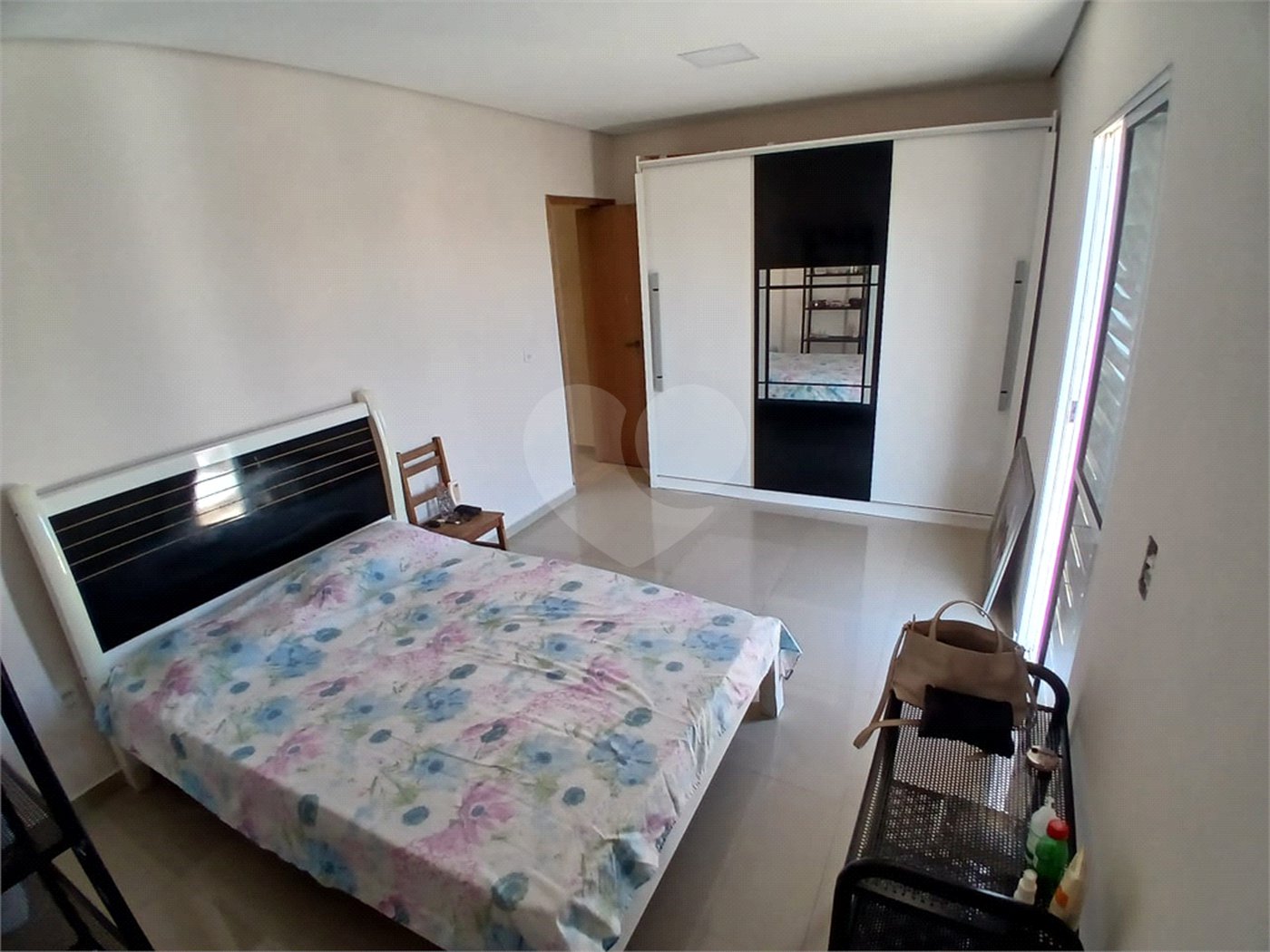 Casa à venda com 3 quartos, sendo 1 suíte,  em Mogi Moderno, Mogi das Cruzes, SP