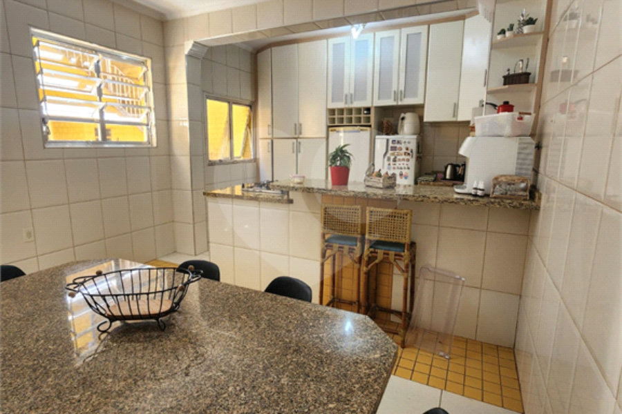 Sobrado à venda com 3 quartos, sendo 1 suíte, em Jardim França, São Paulo, SP