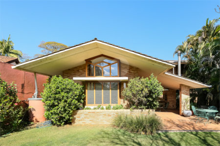 Casa à venda com 4 quartos, sendo 2 suítes, em Jardim Cordeiro, São Paulo, SP