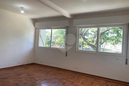 Casa à venda com 4 quartos, sendo 2 suítes, em Brooklin, São Paulo, SP